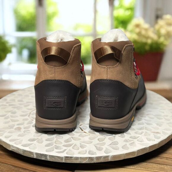 UGG Brecken Insulated Hiker Boots Women 7.5 Waterproof Shearling Winter Snow - Picture 6 of 9